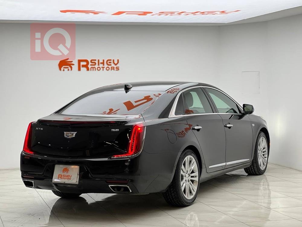 Cadillac XTS